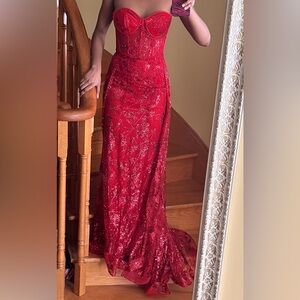 Red Sleeveless Prom Gown